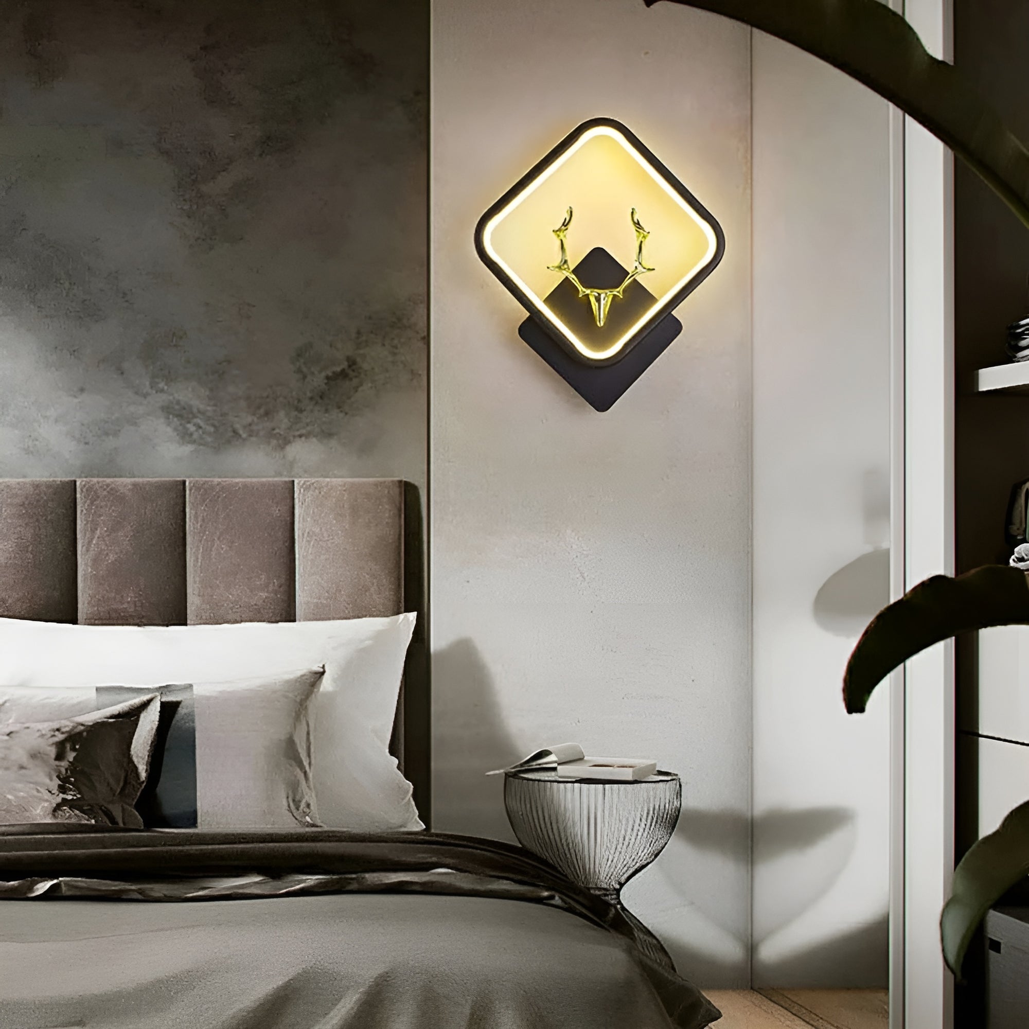 Luxury Golden Markhor Wall Light